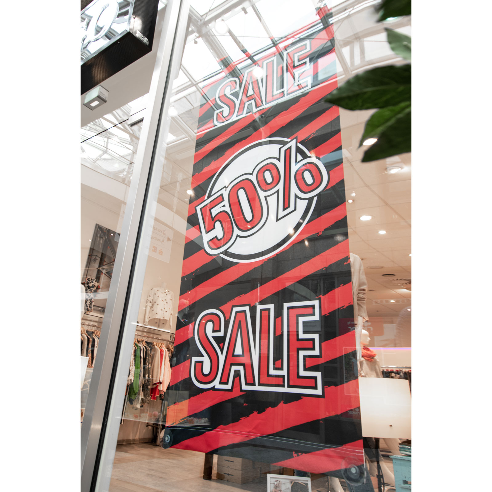 prozentbanner-rot-50-prozent Rabatt Stoff-Banner reduziert SALE auffällig knickfest waschbar